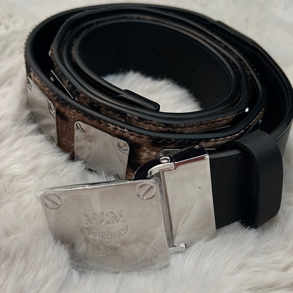 NEW! MCM belt with mirror and fur detail NWOT limited edition